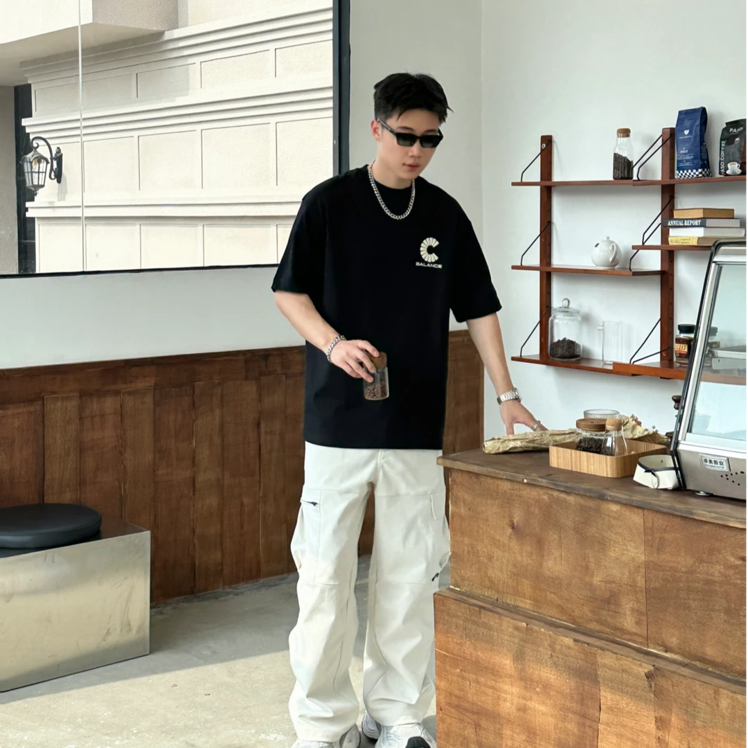 【杉选】夏季新款T恤百搭休闲圆领压花宽松个性潮流韩版短袖男