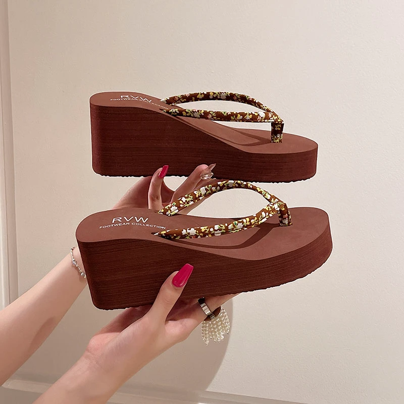 人字拖鞋女厚底高跟夏季ins沙滩外穿百搭时尚夹脚凉拖鞋防滑坡跟