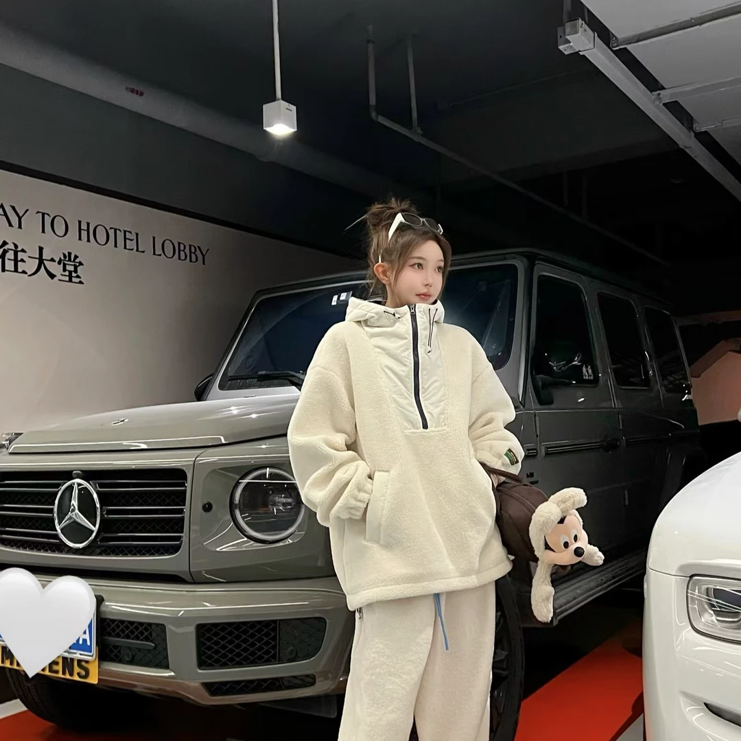 【艺艺推荐】秋冬新款设计款拼接毛感加厚卫衣外套 S342