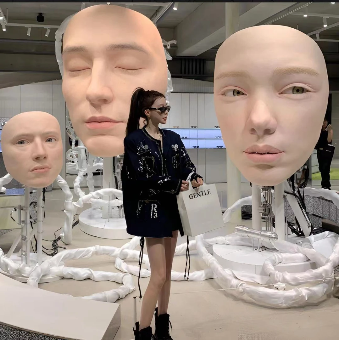 【陶陶推荐】秋季新款 设计款涂鸦 手工 重工 外套 W1083