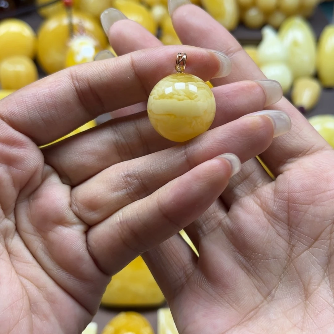 蜜蜡珠宝奇石未镶嵌