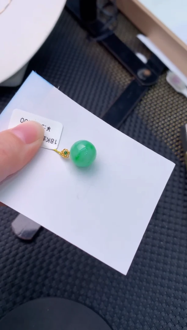 【闪购商品】翡翠颈饰18K金镶嵌  8888888888