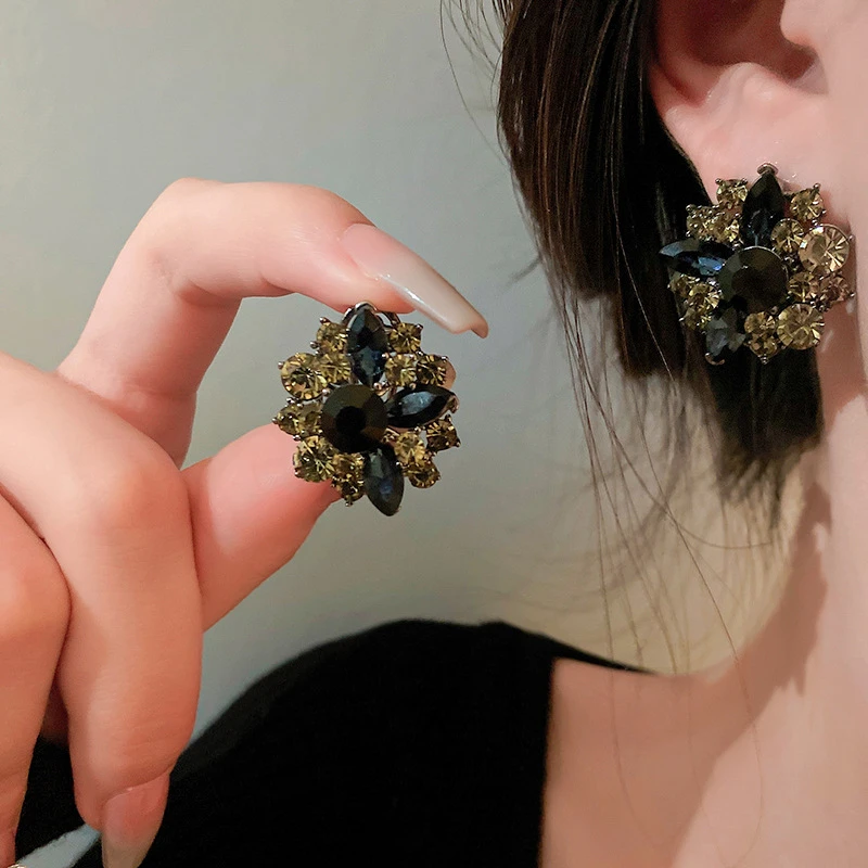 铜合金耳饰 花朵耳钉女法式复古时尚高级感耳环轻奢个性夸张耳饰