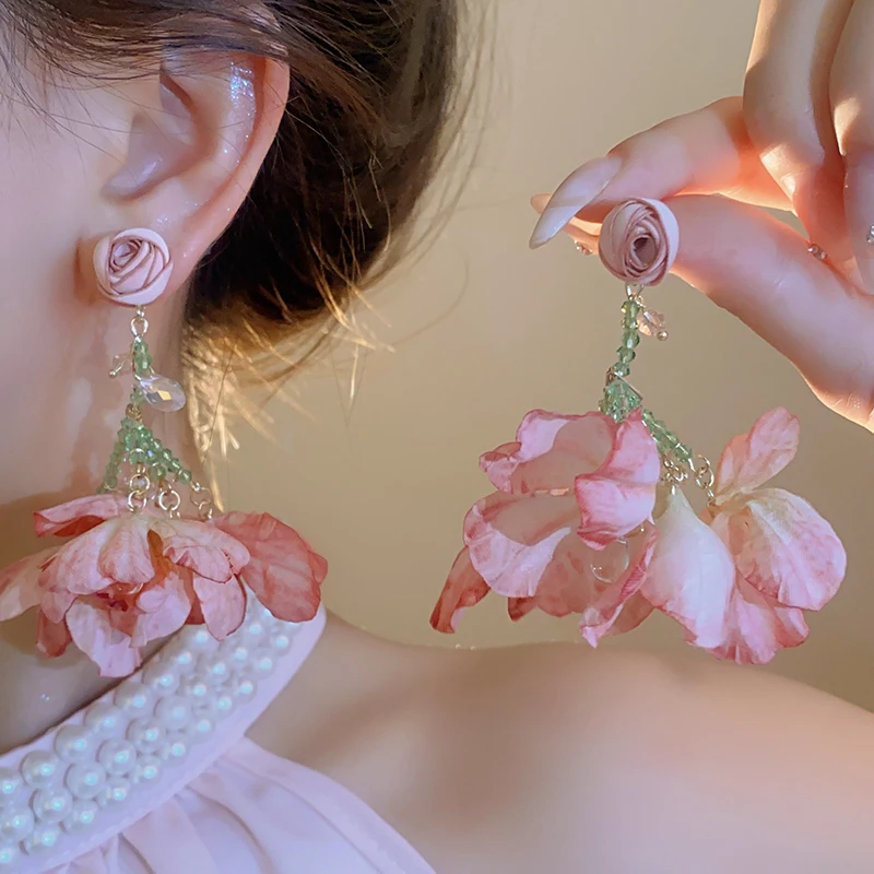 合金布艺耳饰合金布艺耳饰粉色流苏耳环新款超仙夸张气质耳饰