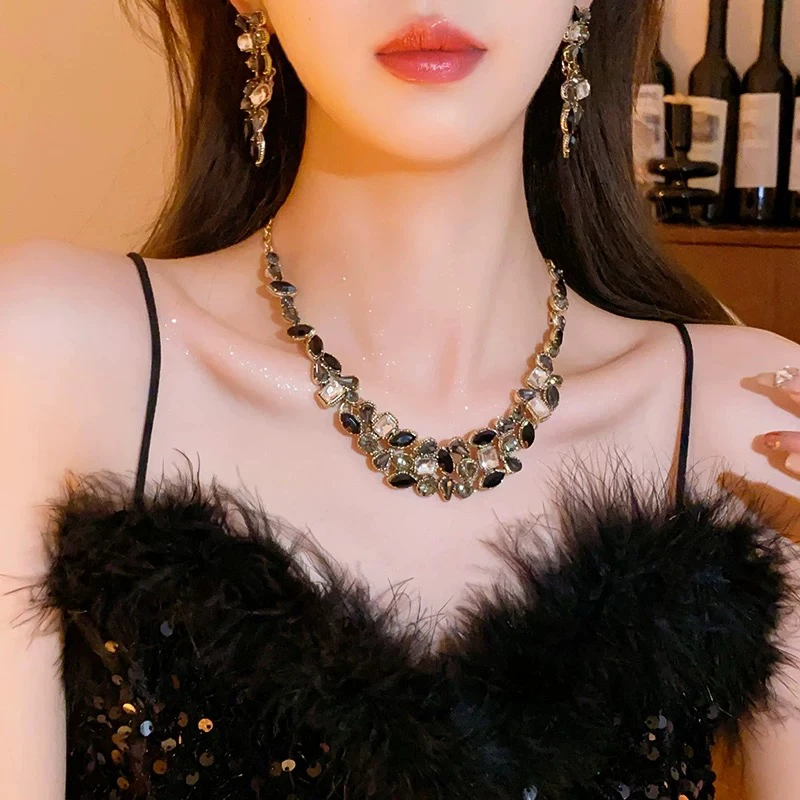 合金仿水晶项链 欧美黑色项链女新款高级复古锁骨链颈链礼服配饰