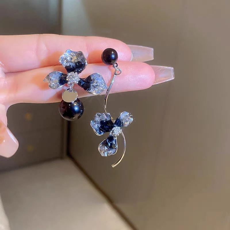 合金仿水晶耳饰 不对称黑色花朵耳钉高级时尚感气质耳坠百搭耳环