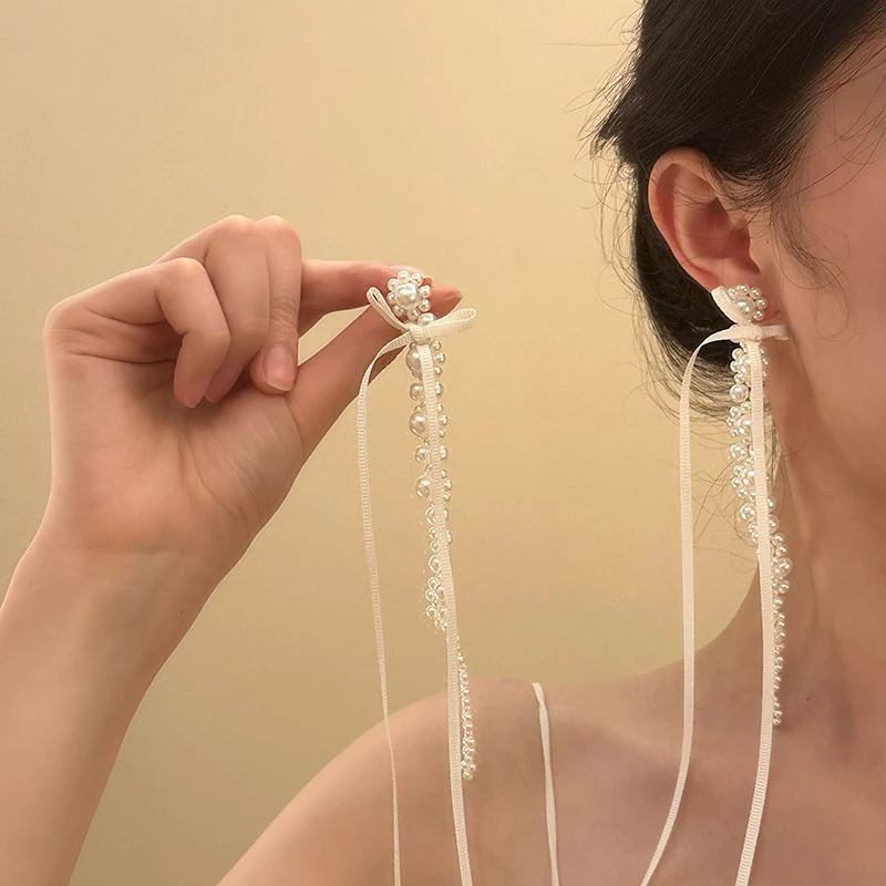 合金仿珍珠耳饰 法式慵懒~白色丝带长款流苏耳环芭蕾独特夸张耳饰