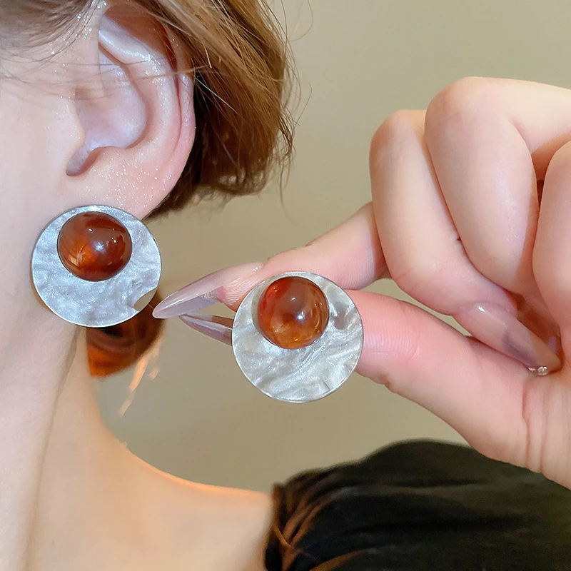 合金树脂耳饰 迷醉之境~灰色几何圆形树脂耳钉法式高级百搭耳饰女