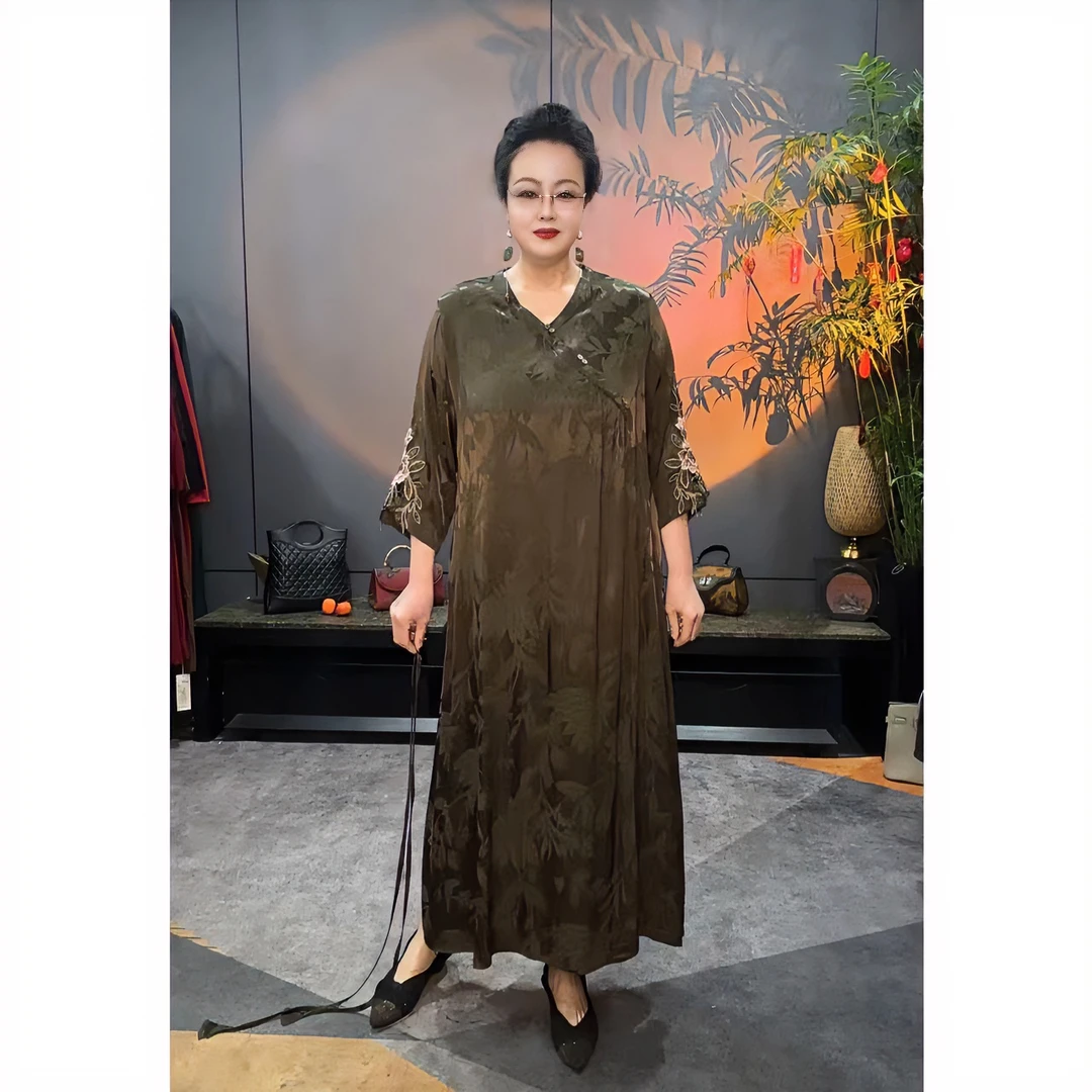 【 高大尚 &莉姐轻奢高定】新款刺绣设计高档宽松新中式气质连衣裙