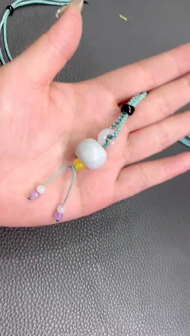 【闪购商品】翡翠吊坠(不含链)未镶嵌翡翠