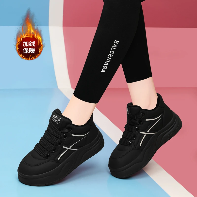 高帮鞋女秋冬季新款2025爆款软面圆头运动休闲鞋加绒百搭厚底板鞋