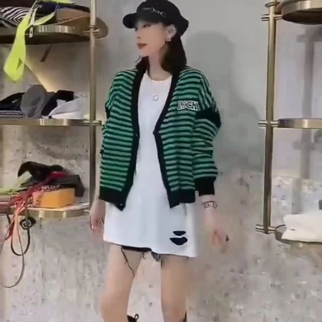 细羊毛条纹短外套