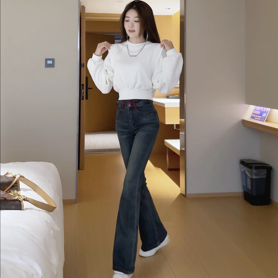 2024秋冬新款时尚短款上衣法式圆领长袖套头卫衣+高腰牛仔喇叭裤