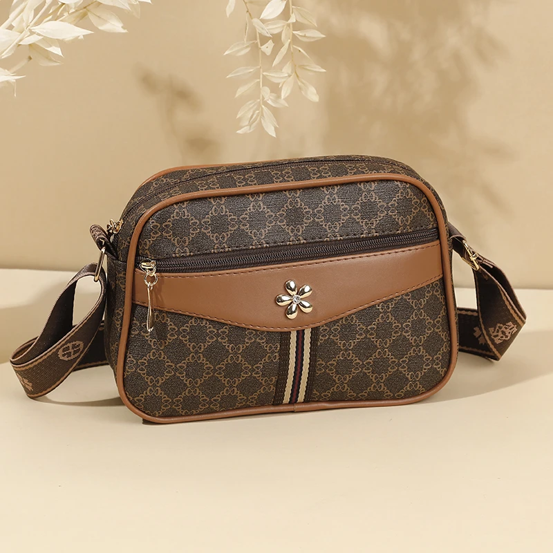 包包女2024新款斜挎包中年妈妈小方包多层大容量百搭单肩手机钱包