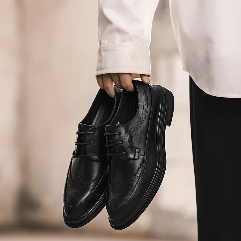 2023新款潮流时尚布洛克男鞋百搭商务休闲皮鞋男士英伦透气鞋子