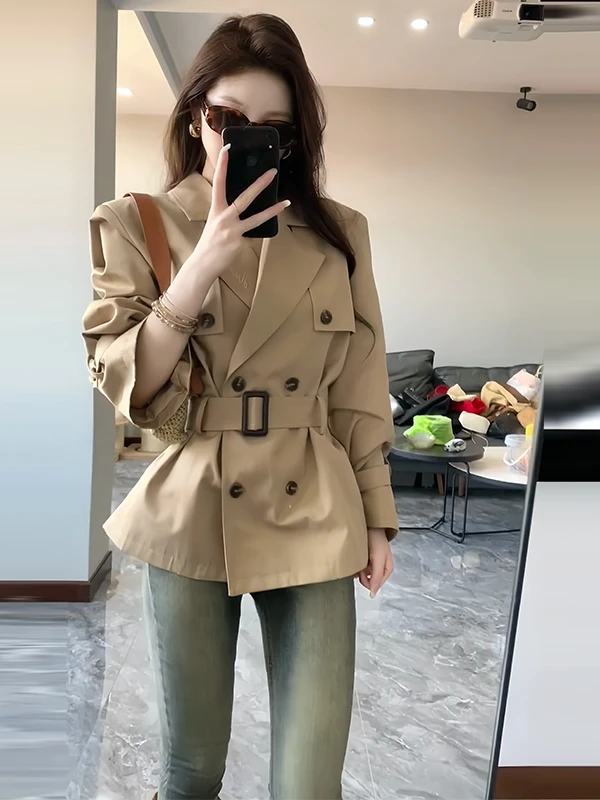 2024年新款春秋季英伦风双排扣大衣卡其色风衣女修身牛仔裤两件套