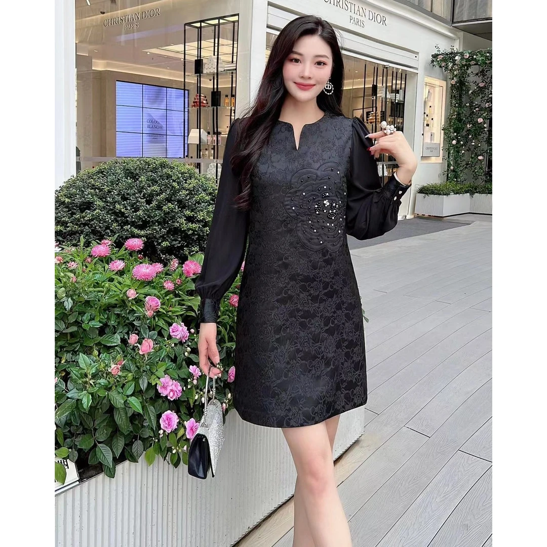 【晨浠定制】新款时尚气质重工山钉珠小V领连衣裙3860