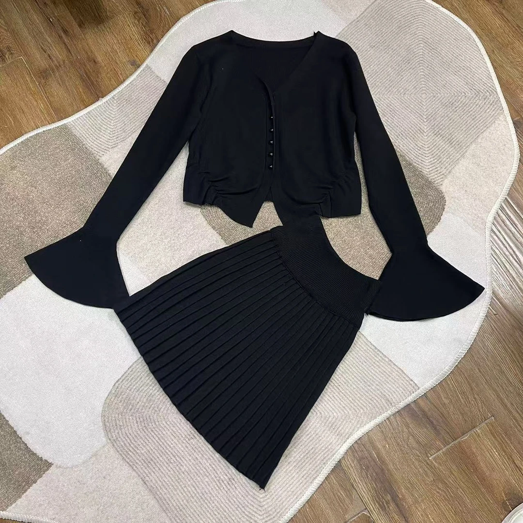 〖晨浠定制〗新款时尚洋气针织百褶套装两色9525