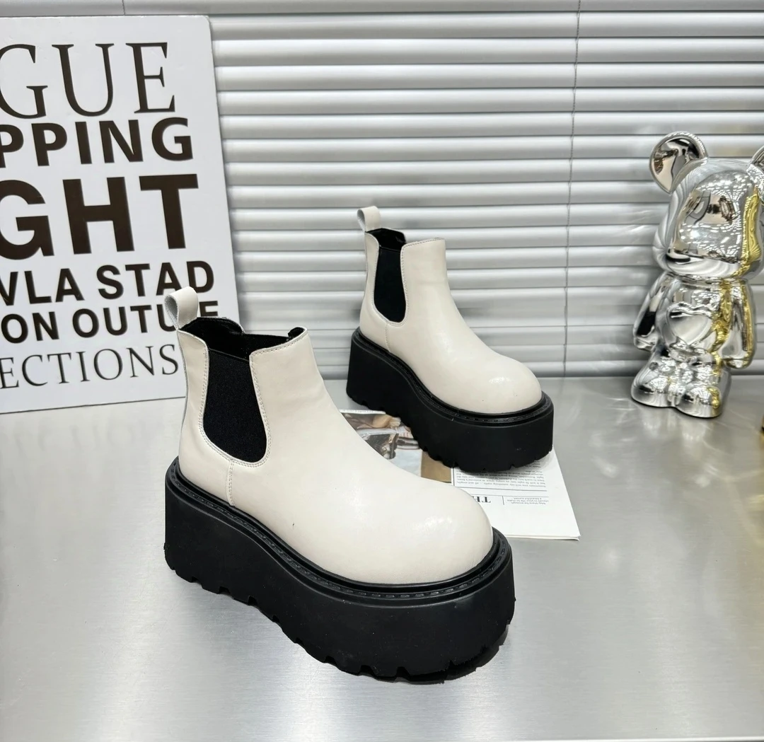 9113欧货2024冬季新款小个子增高大头厚底真皮加绒时尚短靴