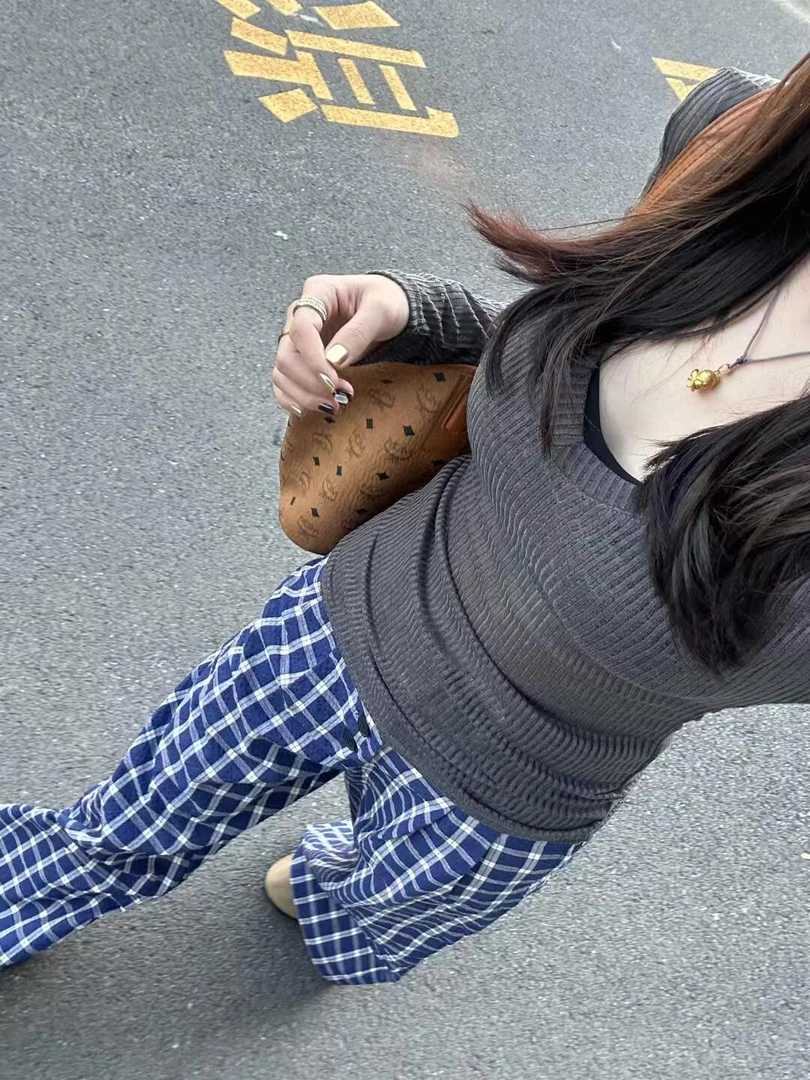 灰色简约百搭套头V领长袖T恤美式复古格子慵懒风显瘦阔腿裤套装