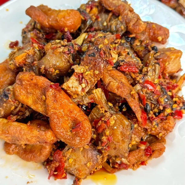 鄱阳土特产香辣豆葱酒糟鱼下饭菜农家制作豆葱酒糟鱼豆葱豆