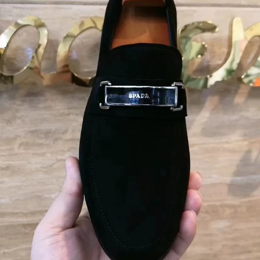 新款高品质全皮面休闲男鞋