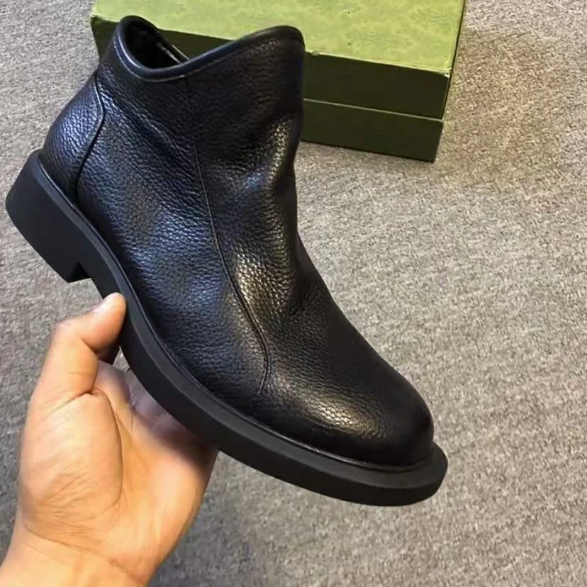 新款高品质全皮面休闲百搭男鞋