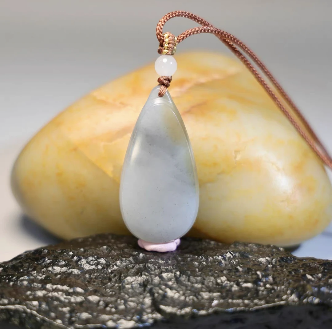 秋会长的新疆天然和田玉青花籽平安无事牌挂件吊坠