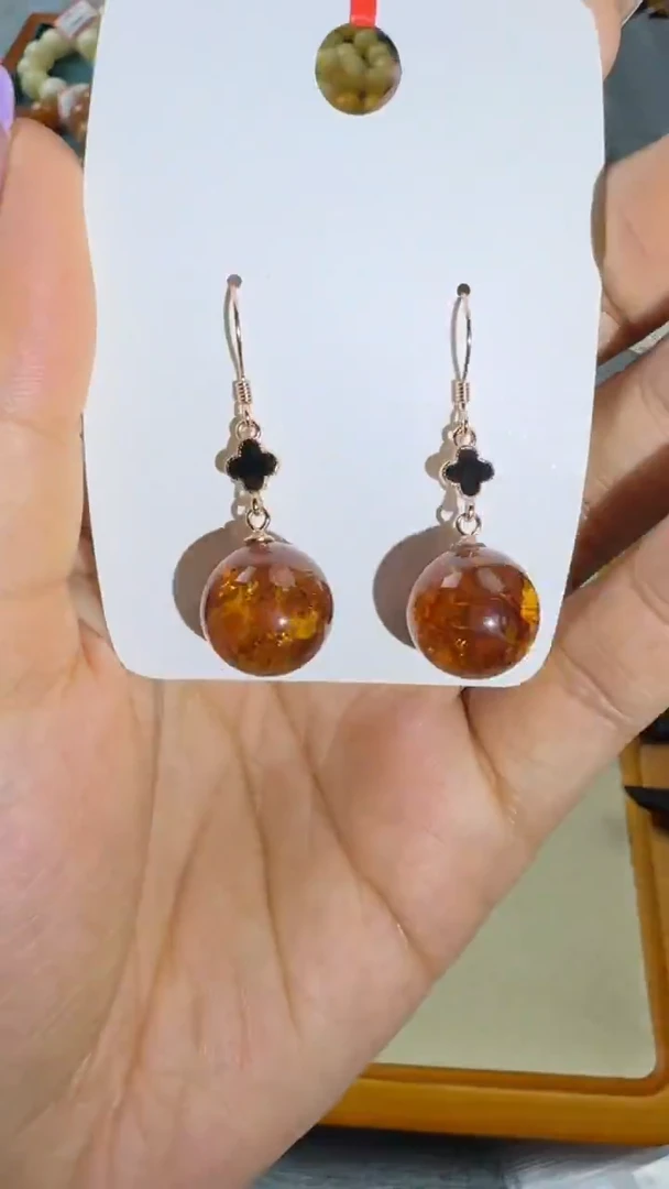 【闪购商品】琥珀耳饰银S925镶嵌秒拍号355