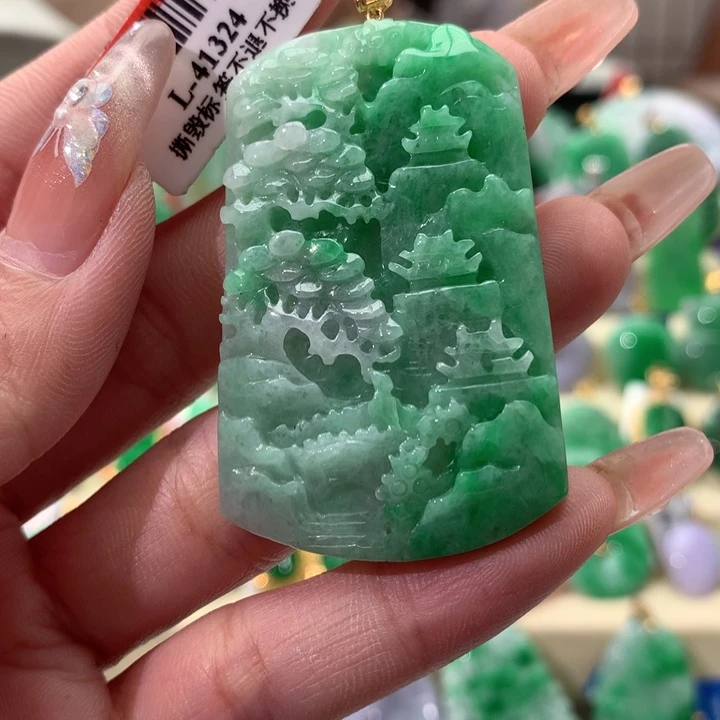 翡翠吊坠(不含链)18K金镶嵌