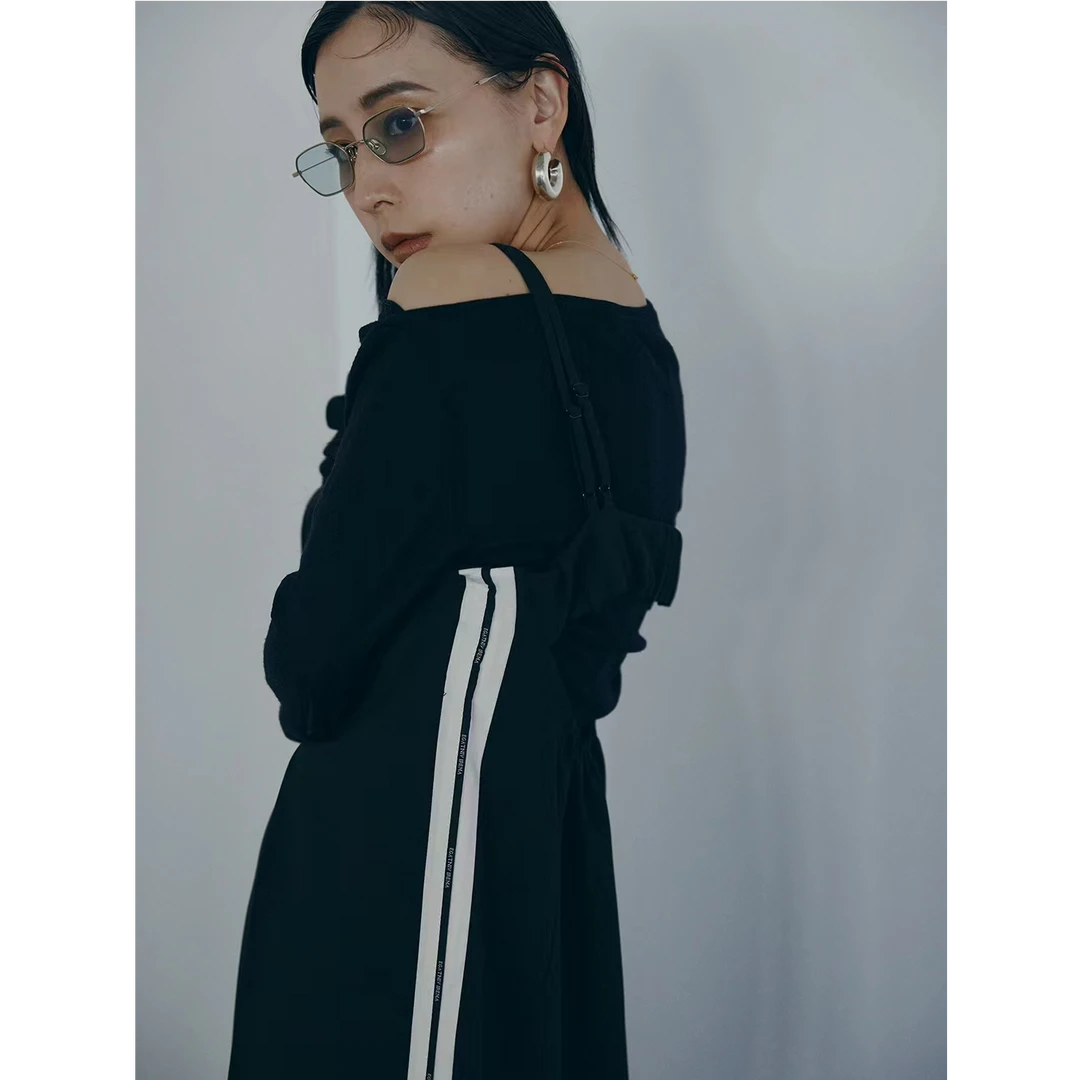 『咸鱼日单』代官山侧边条纹大阔腿翻边吊带连衣裙