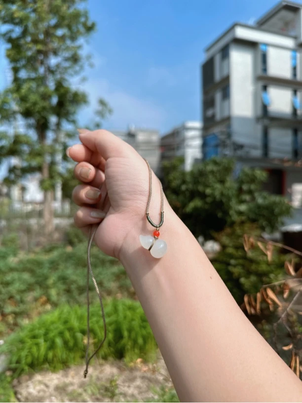 新款和田玉葫芦吊坠