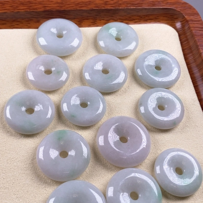 【闪购商品】翡翠颈饰未镶嵌