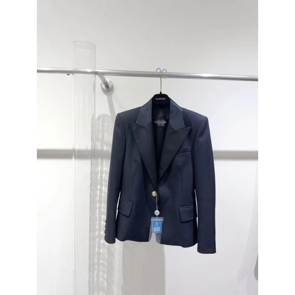 妃鱼/巴尔曼/羊皮/剪羊毛/外套/95新/市场价13900/畅1006