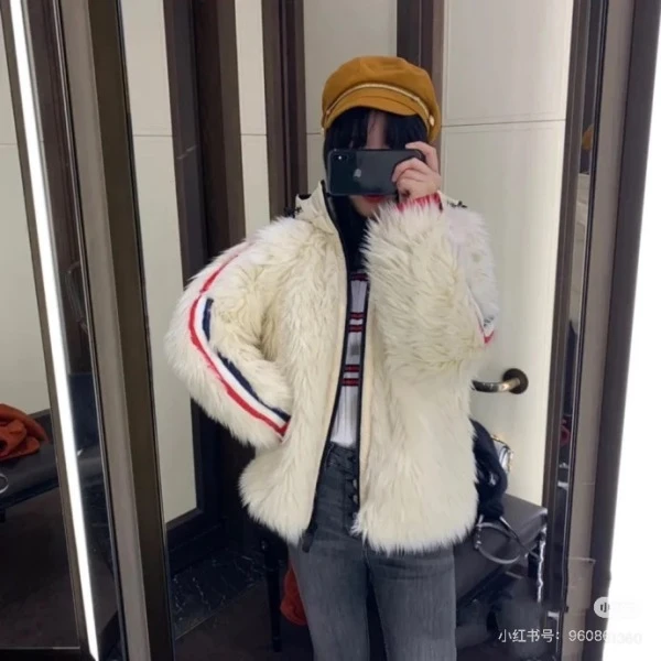妃鱼/盟可睐/腈纶/外套/95新/市场价18900/卢1016