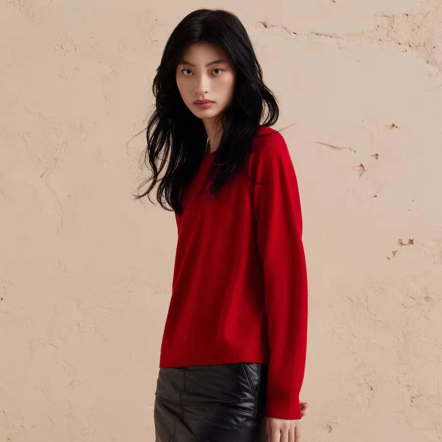 132【商场同款】小禾 新年红纯羊毛针织衫女冬新品圆领刺绣厚款