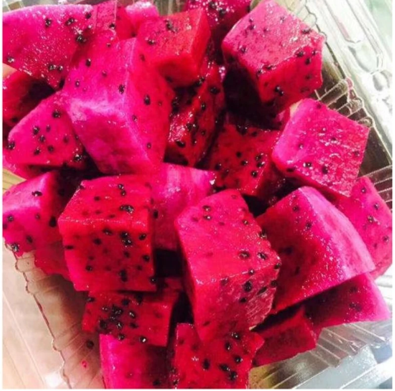 红心火龙果切