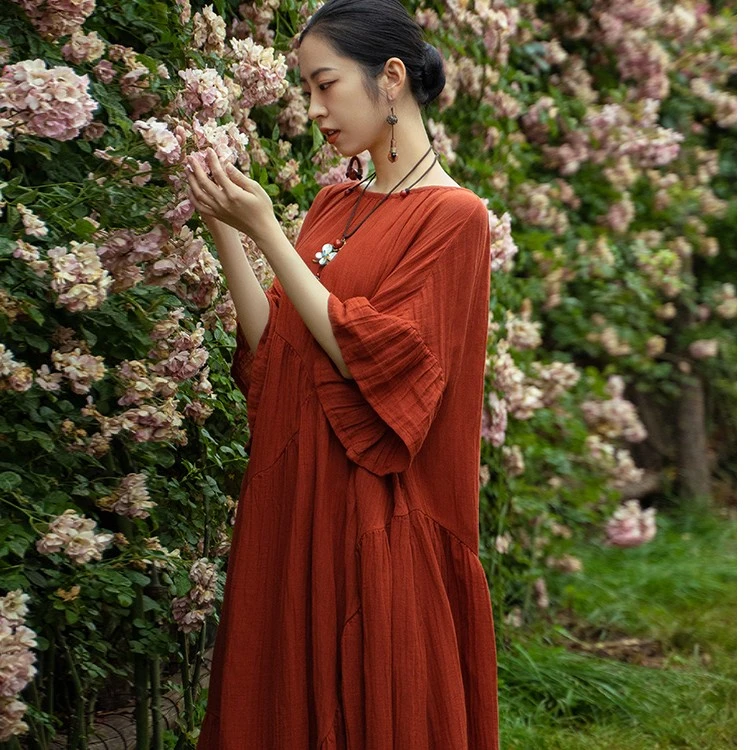 游尘衣物/花瓣连衣裙