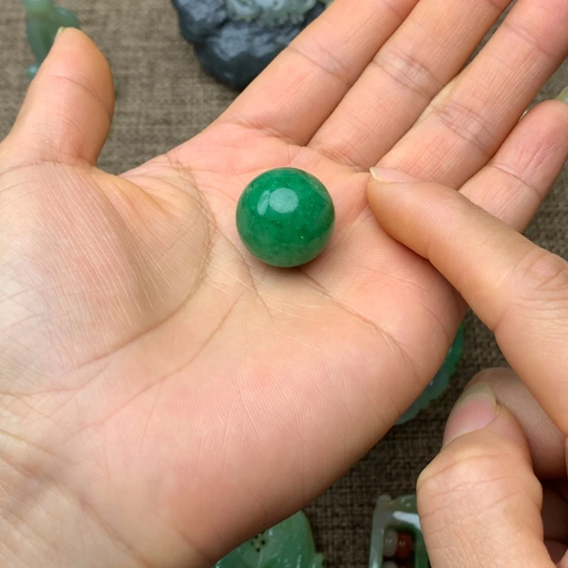 【闪购商品】翡翠珠子未镶嵌深*人