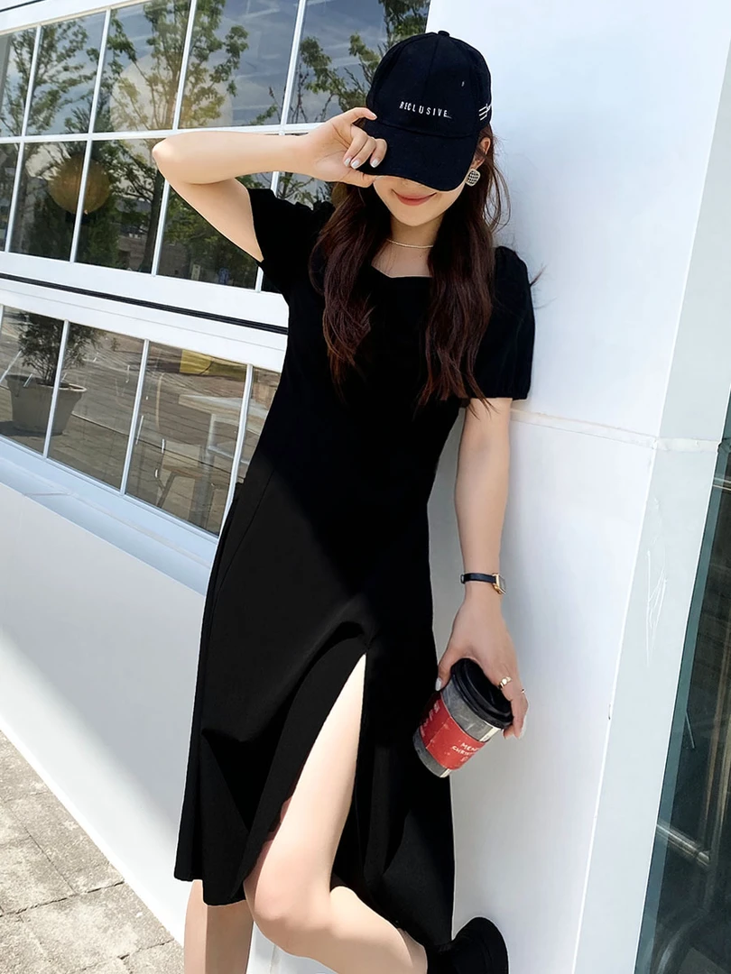 小个子后妈裙黑色连衣裙2024夏季新款收腰显瘦法式开叉方领小黑裙