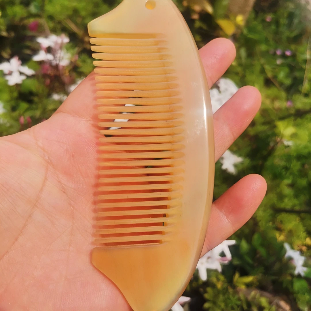 羊角材质梳按摩头部牛角梳鱼形梳不起静电防静电梳子便携正宗精品