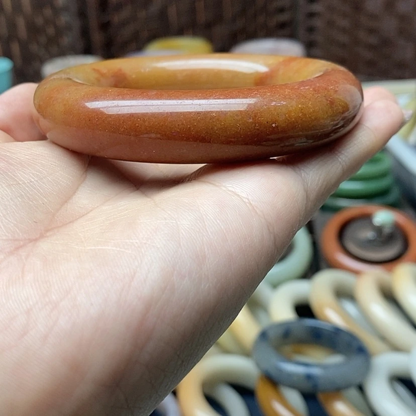 【闪购商品】石英质玉手镯合金苏*月