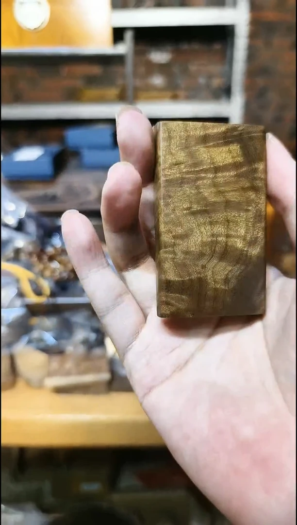 【闪购商品】金丝楠把件无事牌