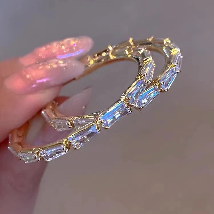 铜合金耳饰 欧美A0047圈圈高级感气质冷淡风ins精致镶钻超闪素款