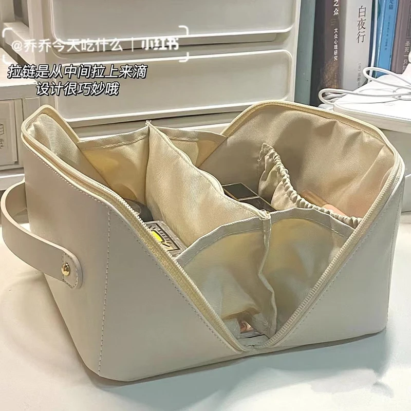 化妆包女大容量高级感网红爆款2023年新款便携式旅行品户外收纳袋