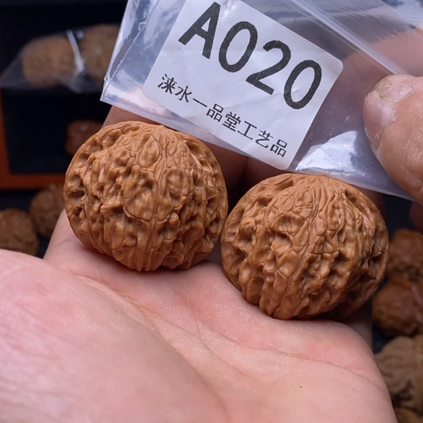 【闪购商品】文玩核桃把件不****图