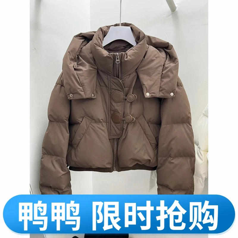 鸭鸭小个子短款羽绒服女连帽皮扣上衣2023冬季新款减龄白鸭绒保暖