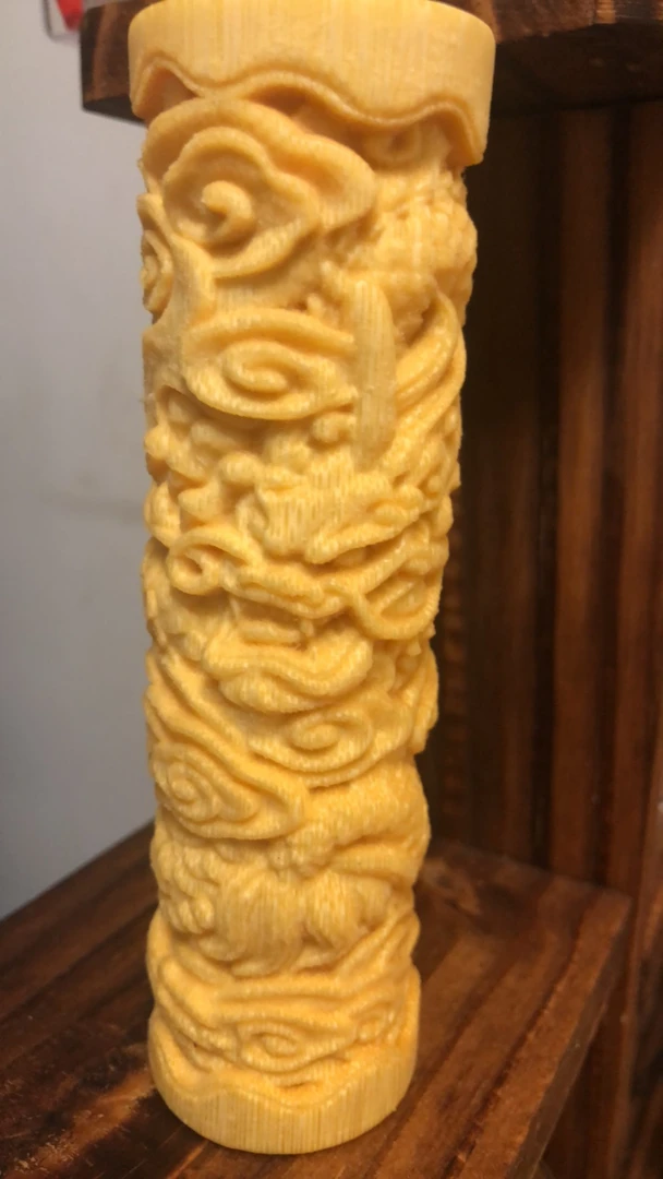 实心竹雕刻《龙柱》