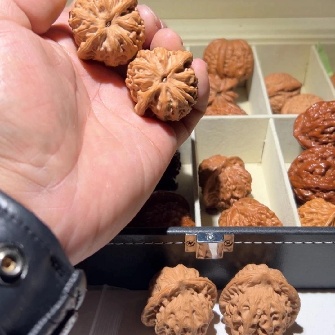 【闪购商品】文玩核桃把件L**.