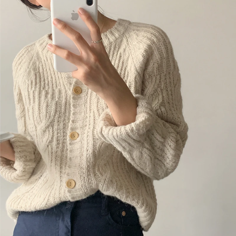 早秋装2023年新款复古麻花毛衣外套长袖针织开衫软糯奶fufu上衣女